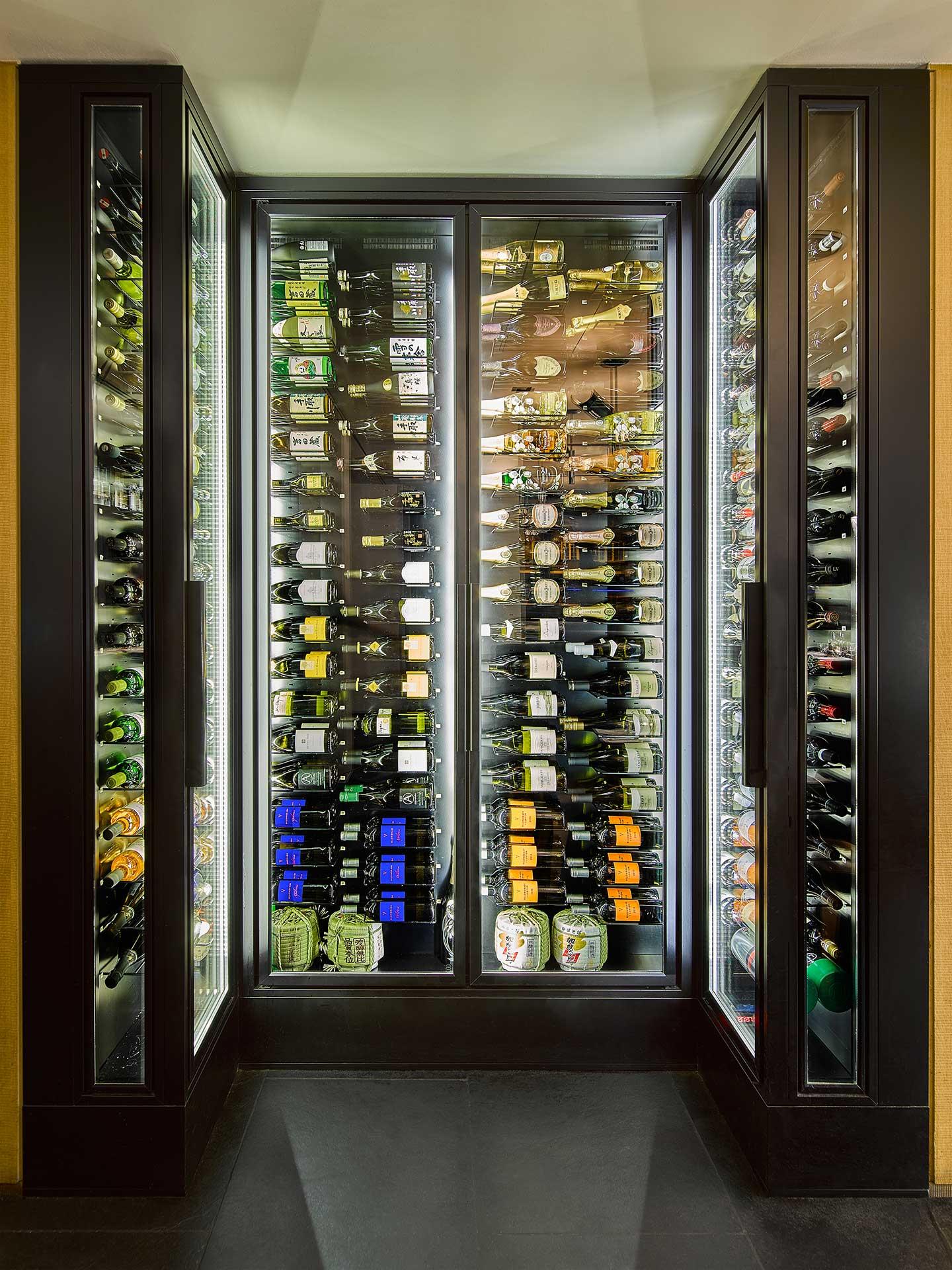 isakaya_interior_night30046-WEB.jpg